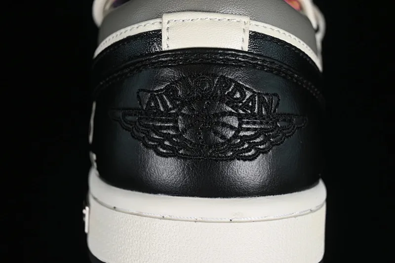 All Categories Air Jordan Jordan Series Basketball Shoes Air Jordan 1 Low Air Jordan 1 Low AJ1 Joe 1 Panda Prank Rap Theme-Big Shot Low-top Cultural Casual Shoes